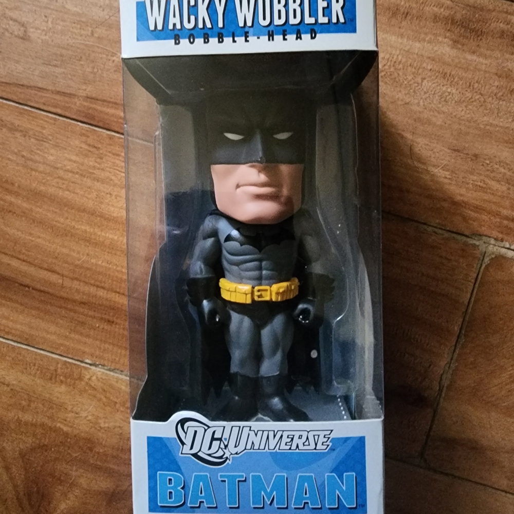 DC Comics Batman Wacky Wobbler Bobblehead - Black and Yellow
